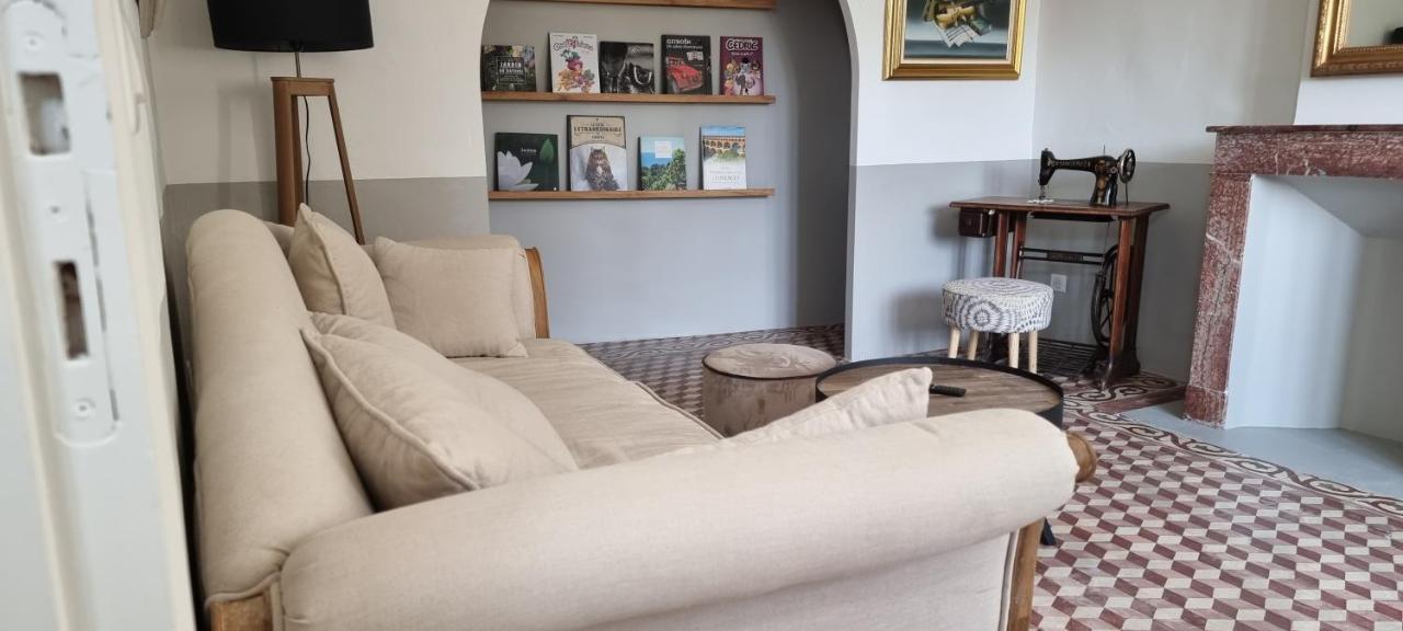 Le Petit Eden Bed and Breakfast Saint-Quentin-la-Poterie Buitenkant foto
